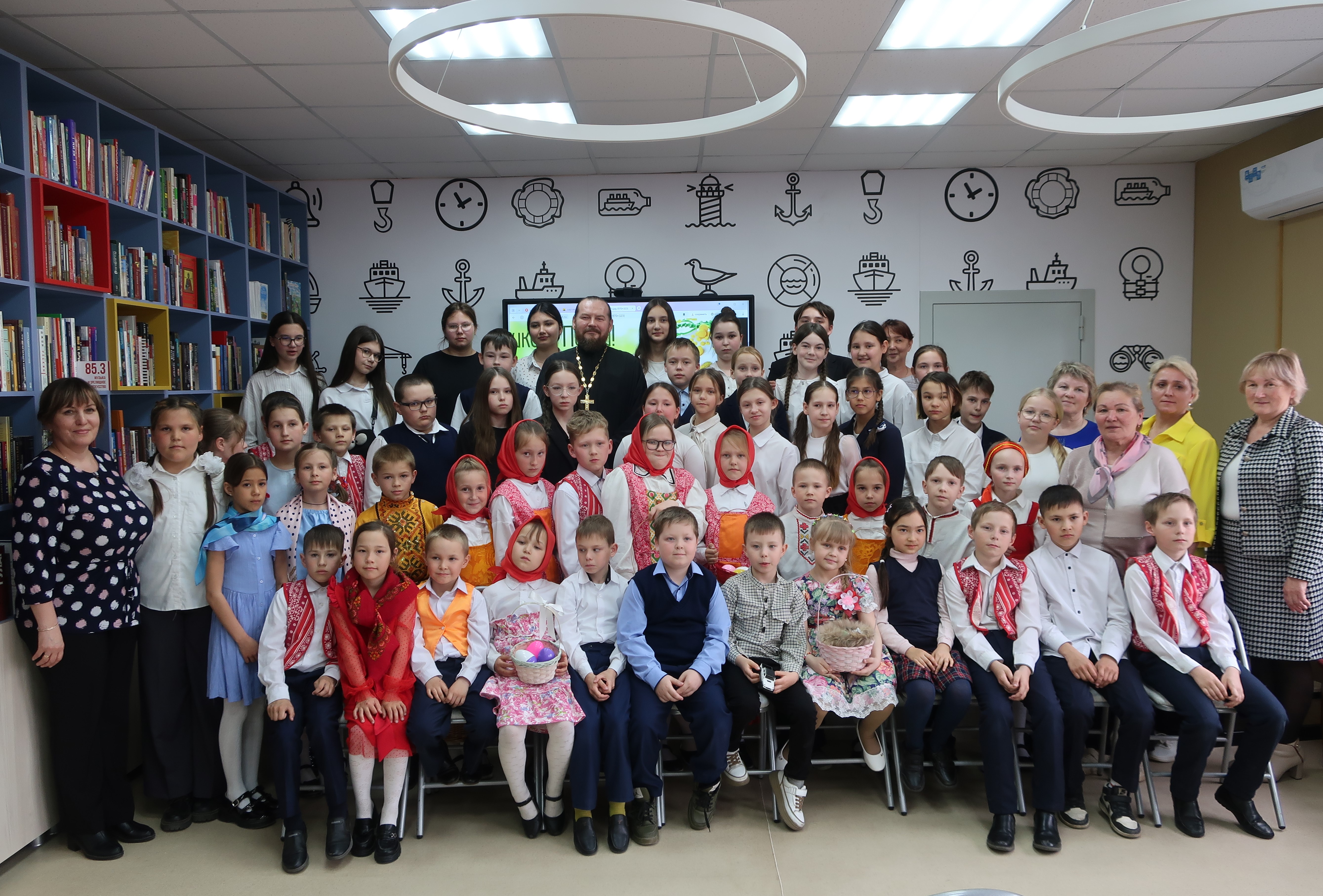 25.04.2025   Пасхальный праздник в библиотеке
